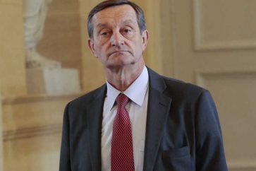 © Christophe Morin / IP3. Paris, France le 17 septembre 2013. Ambiance dans la salle des quatre colonnes a l' Assemblee Nationale, pendant la seance de questions au gouvernement. En presence de Gerard Bapt (MaxPPP TagID: maxnewsworldthree321719.jpg) [Photo via MaxPPP]