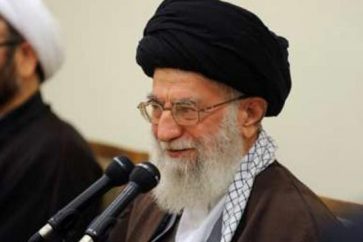 آية الله خامنئي: الاسلام ليس فقط لا یعارض الفن بل یشجعه