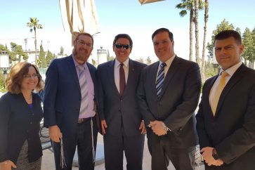 "Trump ne renoncera pas et annoncera la relocalisation de l'ambassade"à Jérusalem, selon Ron DeSantis