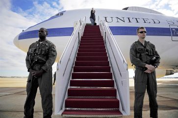 USA: des avions de l'armée, censés résister à une explosion nucléaire, abimés par une tornade