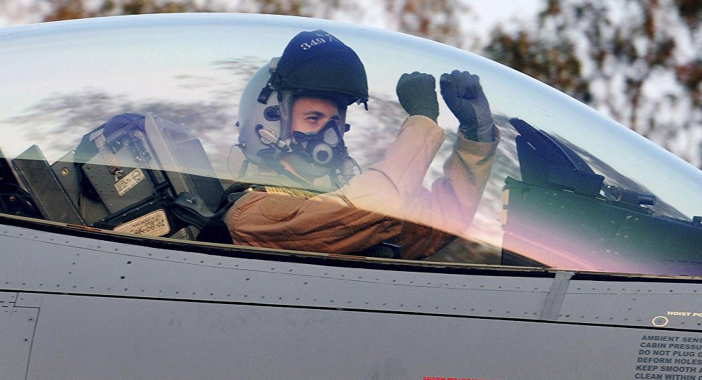 pilote-f16