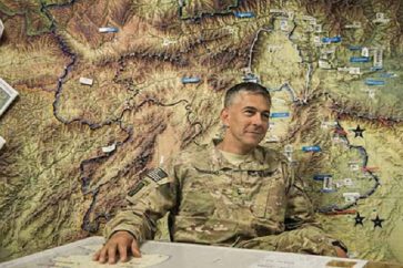 Le lieutenant-général Stephen Townsend, chef des forces de la coalition