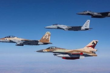 Des avions israéliens