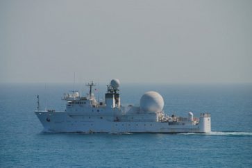 La mission du USNS Invincible  est de détecter le lancement des missiles balistiques iraniens.