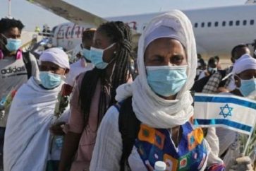 80.000 juifs éthiopiens ont immigré en Palestine occupée à la faveur de deux ponts aériens organisés en 1984 et en 1991.