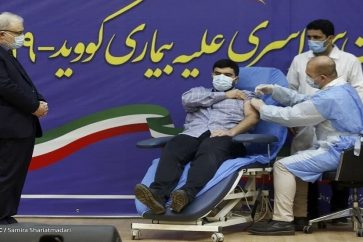 La campagne de vaccination a commencé le mardi 9 février, après la livraison du premier lot du vaccin russe Spoutnik V