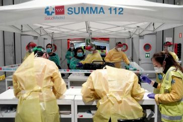 Le recul est quasi universel, touchant plus de 90% des pays de la planète.