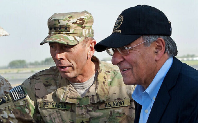 Petraeus et Panetta