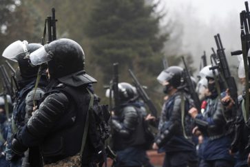 Des policiers à Almaty