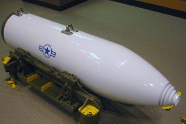 Selon Sipri, les Etats-Unis détiennent 5.428 têtes mais avec davantage d'armes déployées (1.750).