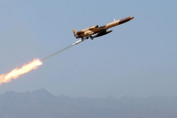 Le lancement d'un véhicule aérien militaire sans pilote (UAV ou drone) le 25 août 2022 lors d'un exercice de drone de deux jours dans un lieu non divulgué en Iran (image d'illustration).