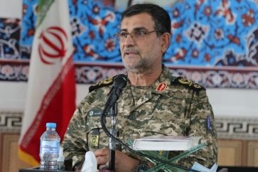 "60 drones peuvent être lancés depuis le pont du navire Martyr Bagheri puis atterrir sur la piste du navire".