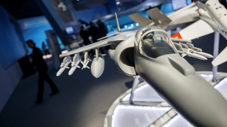 Une maquette du Harrier AW-8B, exposée dans la salle d'exposition de BAE Systems, lors du salon aéronautique de Farnborough, au sud-ouest de Londres, le 16 juillet 2018 (photo d’illustration).
