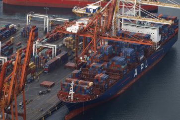 Un porte-conteneurs, dans le port de Vancouver (Colombie-Britannique), le 20 novembre 2021 (photo d’illustration).