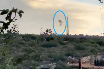 Tir sur Jal al-Alam en face de Ras Naqoura dans le secteur occidental