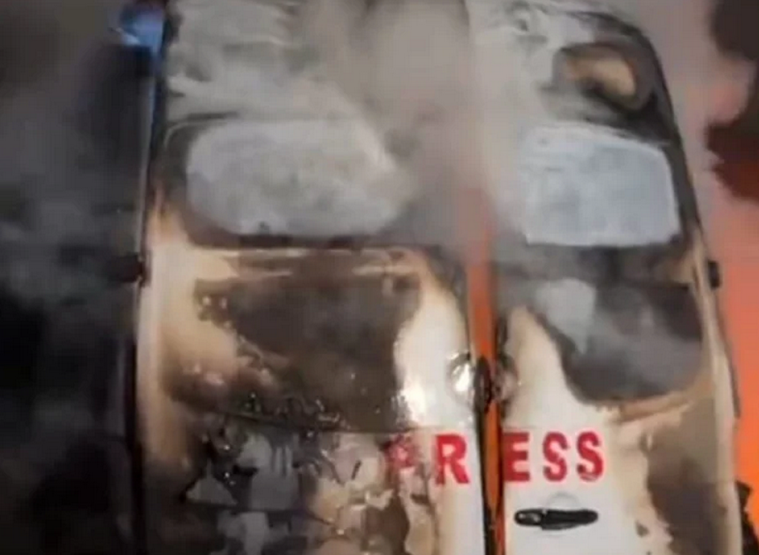 5 journalistes palestiniens tués par un bombardement israélien visant un véhicule de diffusion appartenant à la chaîne Al-Qods dans le camp de Nouseirat, à Gaza.