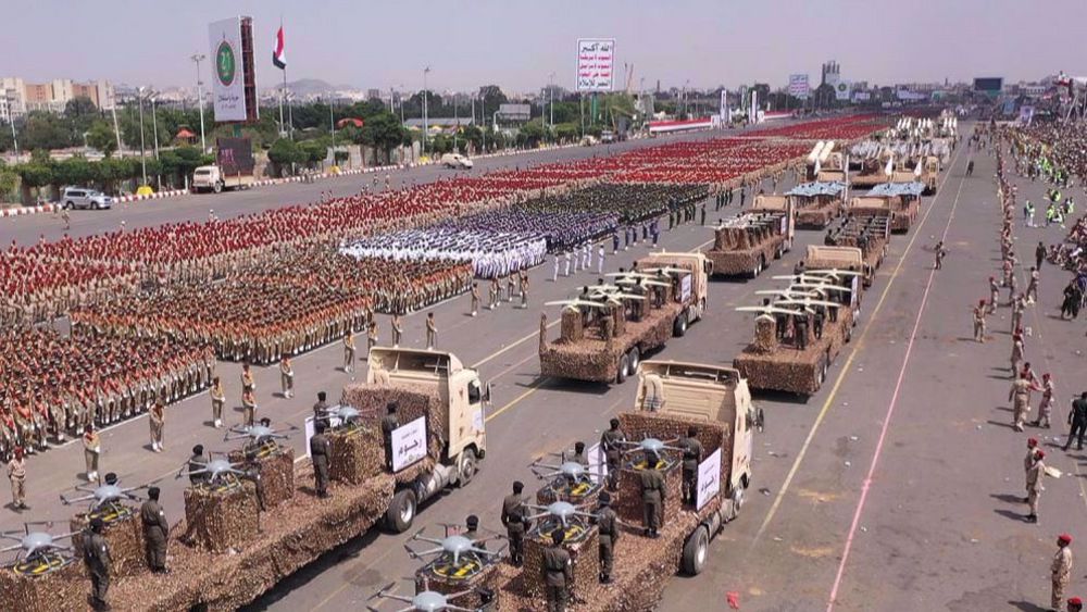 Parade militaire des combattants d’Ansarallah à Sanaa. ©Saba News