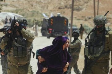 Des soldats israéliens lors de la destruction d’habitation de Palestiniens au sud d’AlKhalil Hebron, en Cisjordanie occupée, mercredi 28 mai 2025. | MOSAB SHAWER /MIDDLE EAST IMAGES VIA AFP
