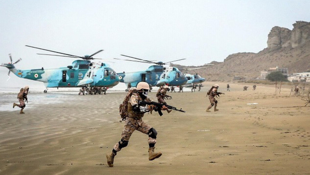Plusieurs unités de l'armée de la République islamique d'Iran participent à l'exercice militaire conjoint à grande échelle Zolfaqar-1403 dans une zone le long de la côte stratégique de Makran, au sud de l’Iran, le 22 février 2025. ©IRNA