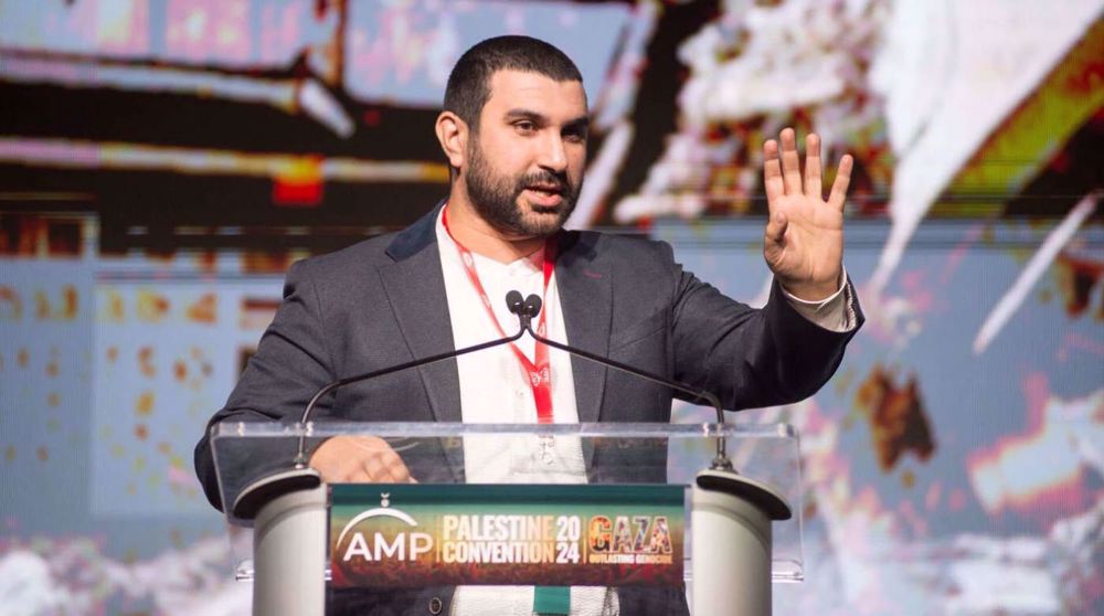 Sami Hamdi, journaliste et commentateur politique britannique pro-palestinien, a été arrêté par les services d'immigration à l'aéroport international de San Francisco dimanche 26 octobre 2025. ©Getty Images