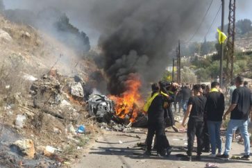 Un martyr et un blessé suite à une agression israélienne contre une voiture à Harouf, au sud-Liban, le 25 ocotbre 2025.