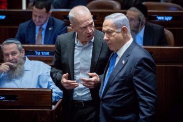 Le Premier ministre israélien Benjamin Netanyahu et son ex-ministre de la Guerre Yoav Gallant (Archives)