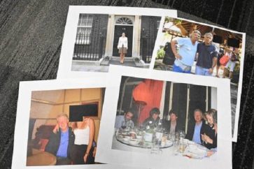 Cette illustration photographique, prise à Washington, D.C., le 19 décembre 2025, présente des clichés, notamment de l'ancien président américain Bill Clinton, du chanteur des Rolling Stones Mick Jagger, du président du groupe Virgin Richard Branson et de Ghislaine Maxwell, après la publication par le département de la Justice américain des documents tant attendus de l'enquête sur l'affaire politiquement explosive du criminel sexuel Jeffrey Epstein. (Photo : Mandel NGAN / AFP)